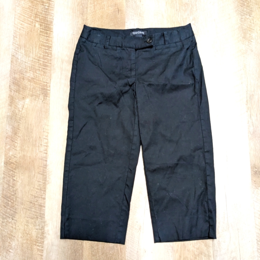 White House Black Market Black Slim Crop Pants